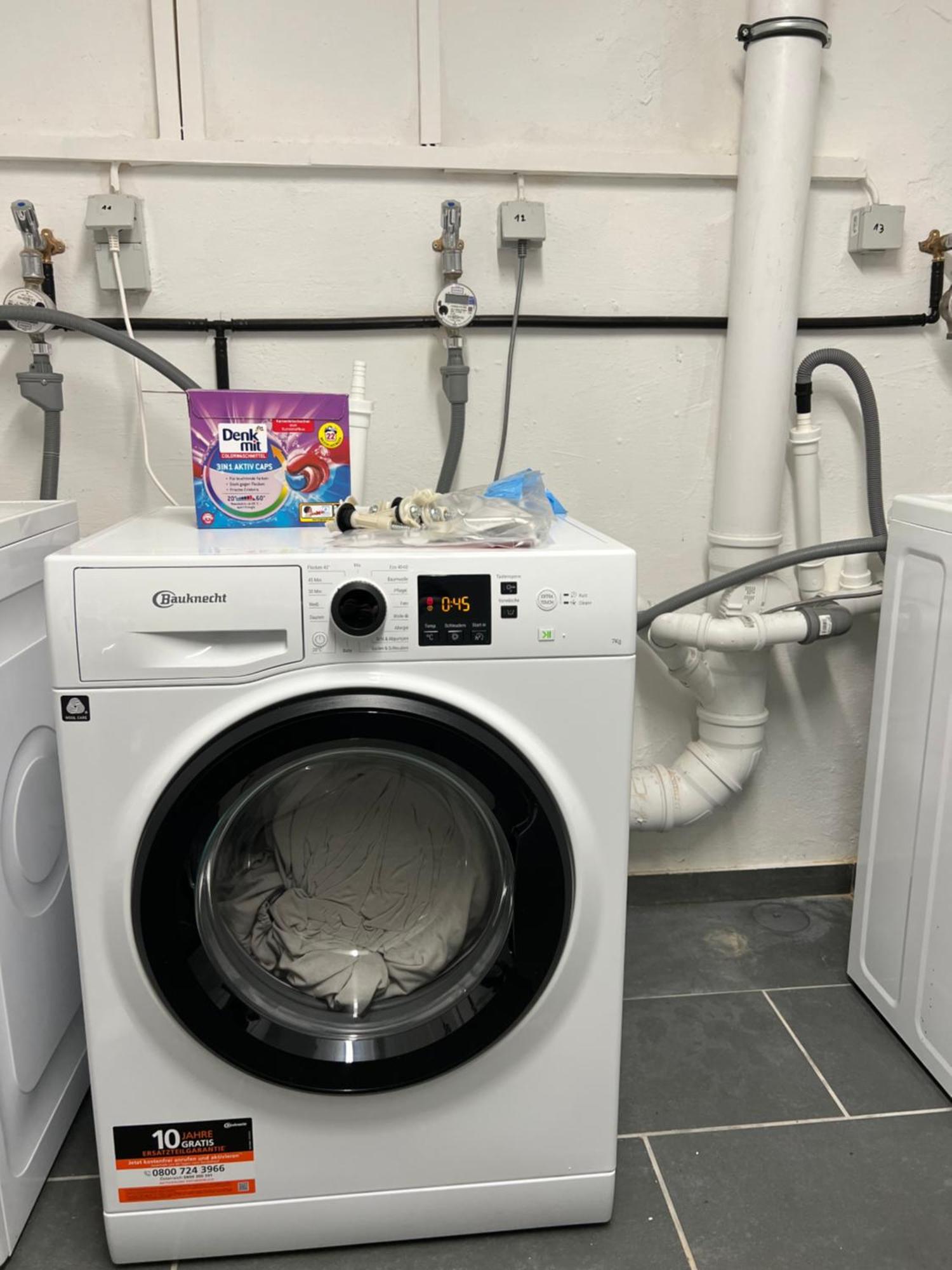 Moderne Wohnung Karlsruhe Neureut, Fussbodenheizung - Regendusche - Waschmaschine - Stellplatz エクステリア 写真
