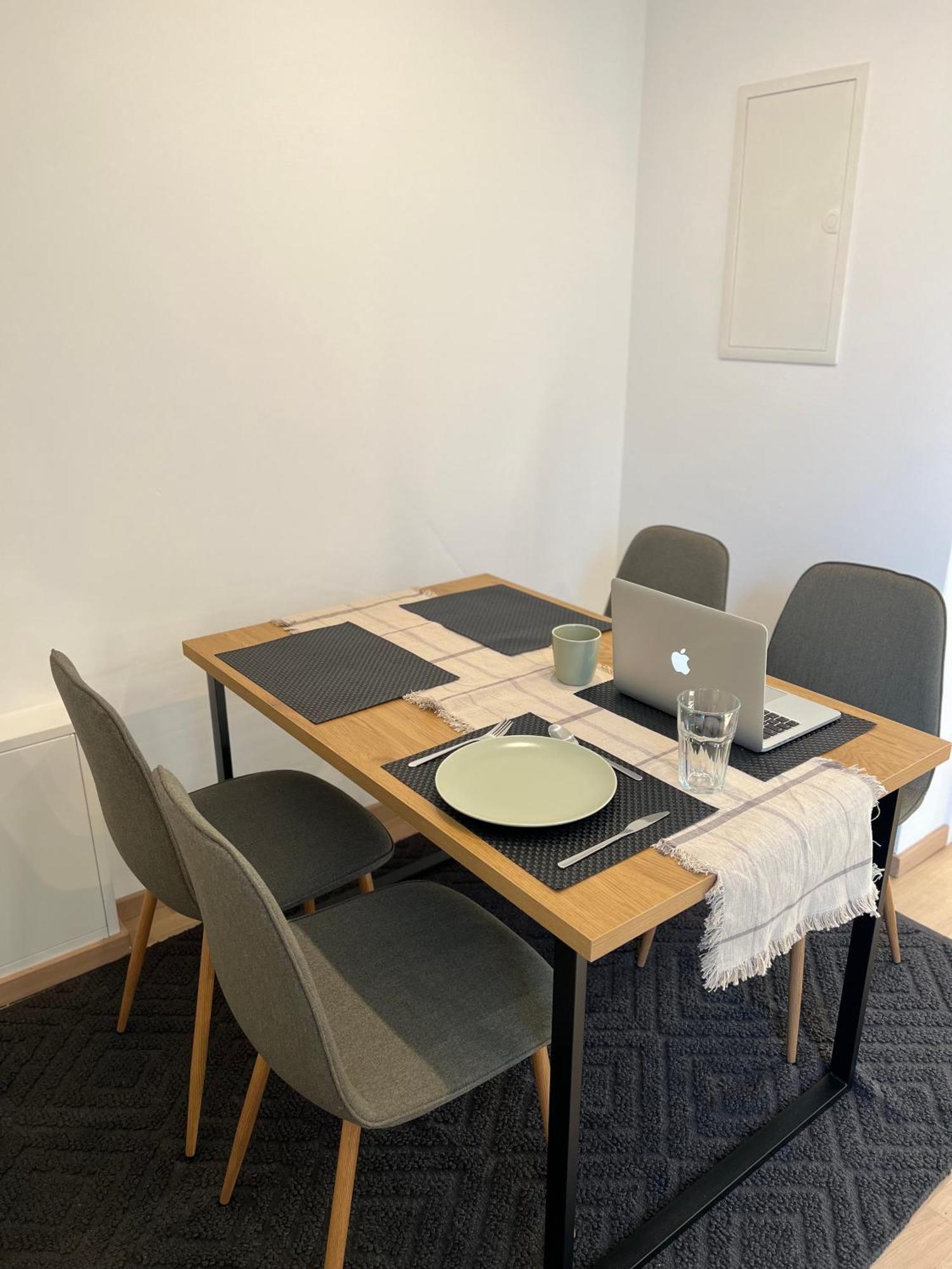 Moderne Wohnung Karlsruhe Neureut, Fussbodenheizung - Regendusche - Waschmaschine - Stellplatz エクステリア 写真